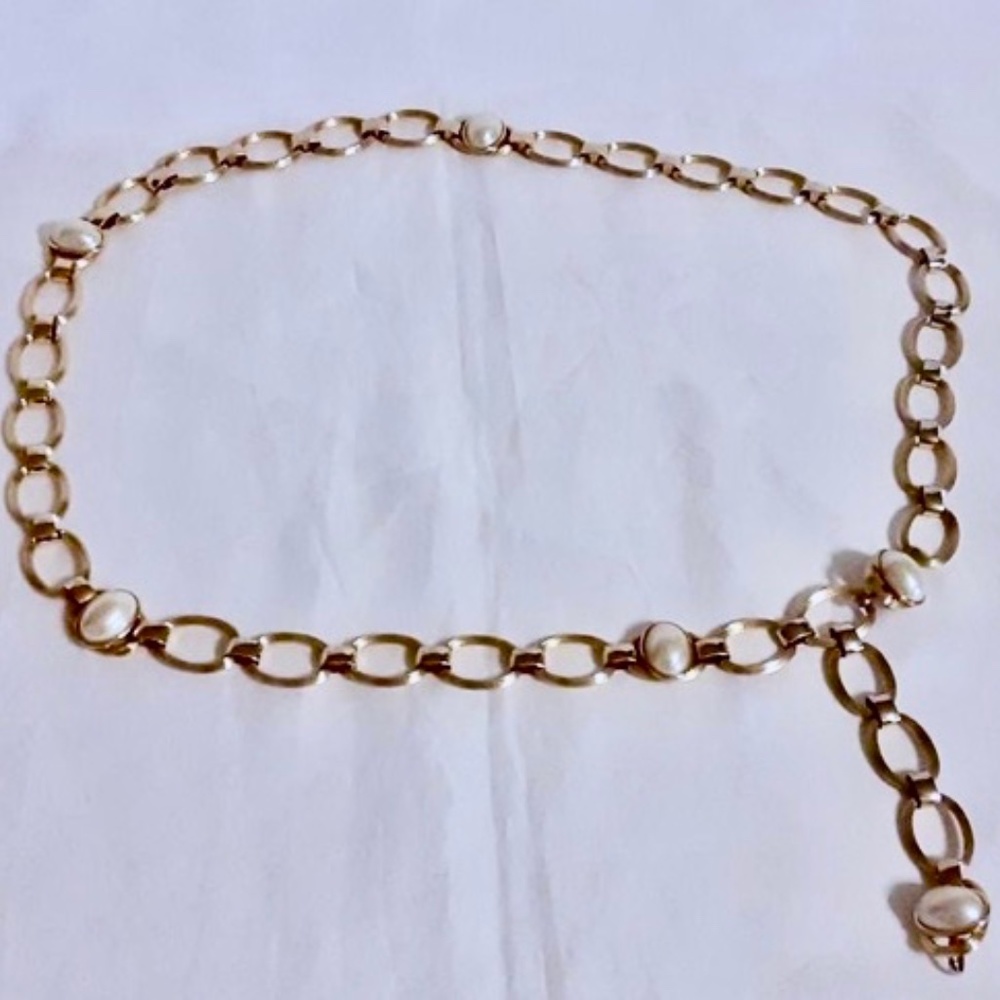 ♥️SALE♥️HP!! Gold Tone Chain Link Belt with Faux Pearl Insert Accents 38"